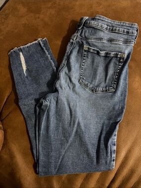 Maurices Medium Blue Cropped Distressed Ankle Jeans